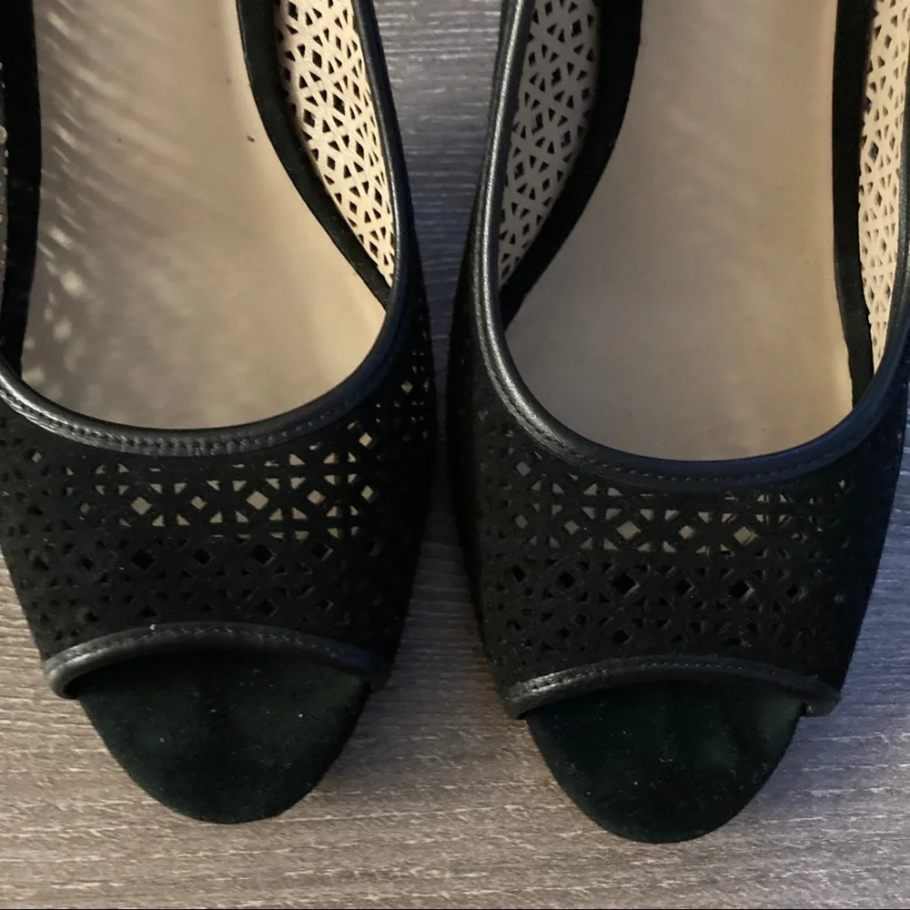 Like 🆕 Tory Burch Eleanor lasercut peep toe pumps